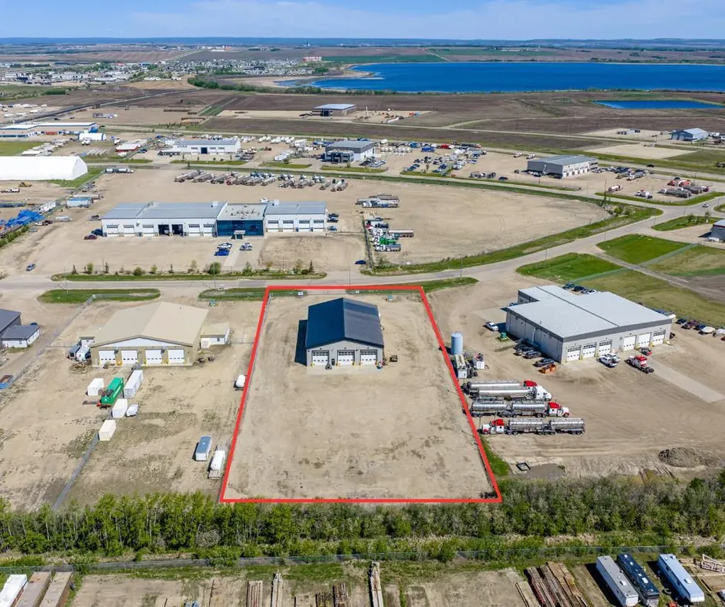 9501 78 Avenue Clairmont AB T8V 2Z7