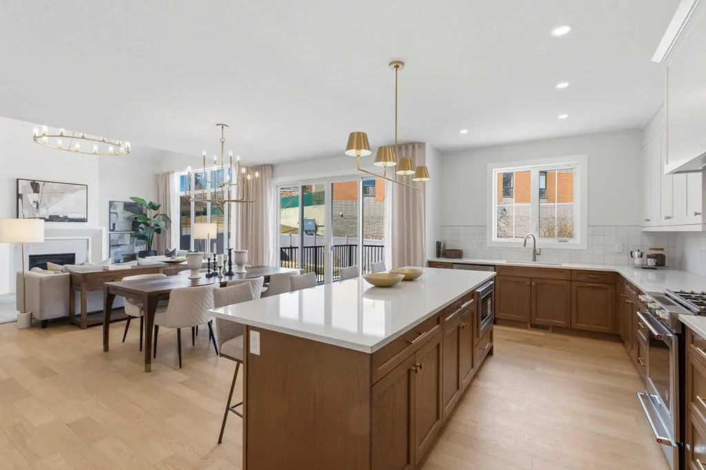 378 Bessborough Drive SW Calgary AB T3E 8H5