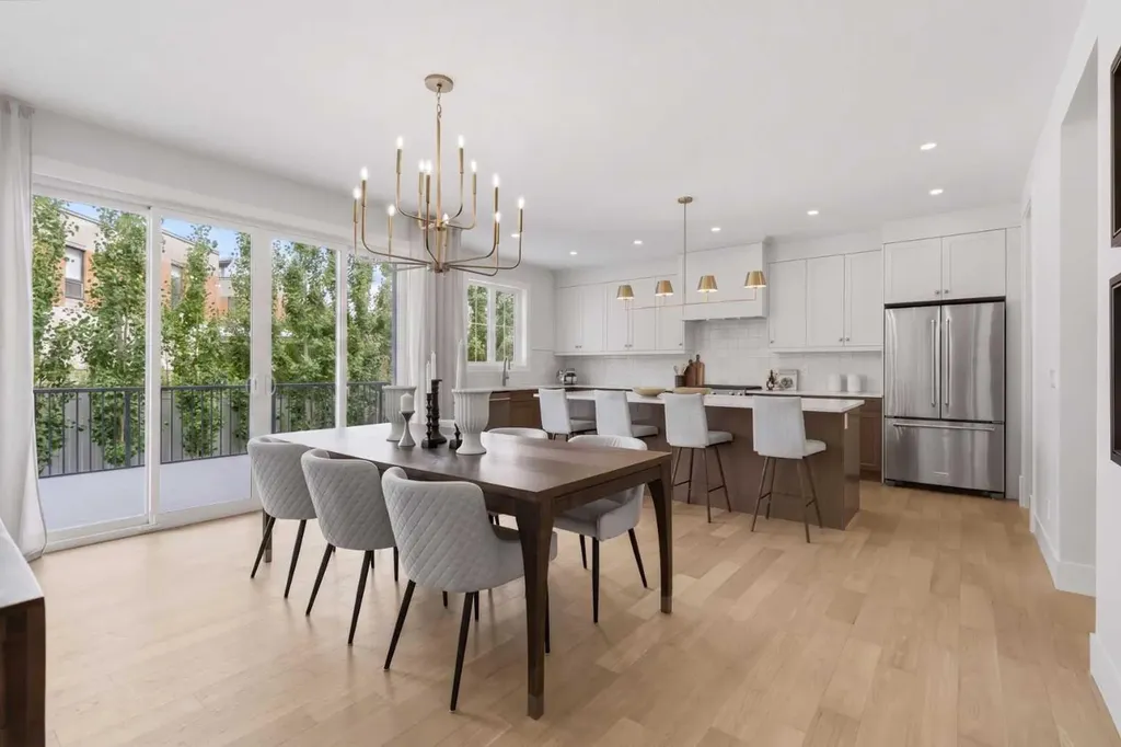 378 Bessborough Drive SW Calgary AB T3E 8H5