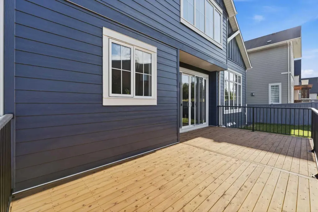 378 Bessborough Drive SW Calgary AB T3E 8H5