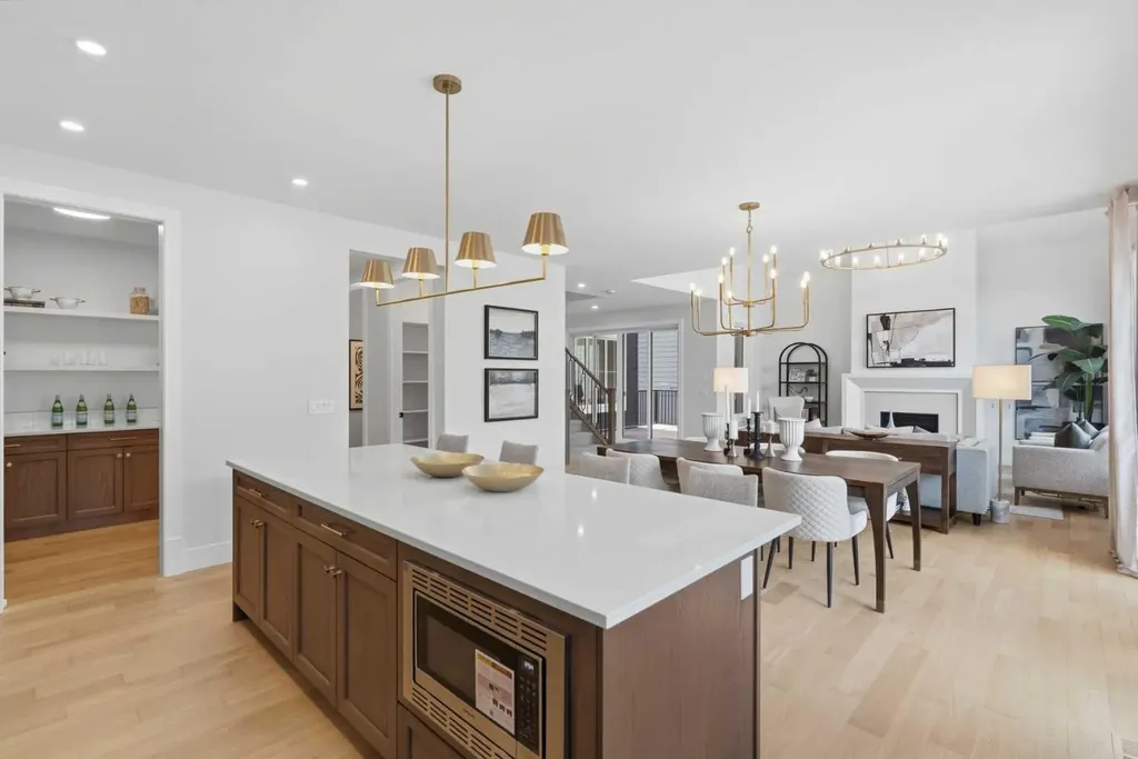 378 Bessborough Drive SW Calgary AB T3E 8H5