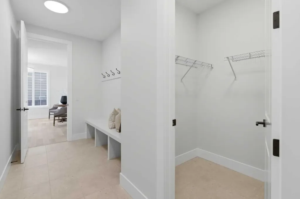 378 Bessborough Drive SW Calgary AB T3E 8H5