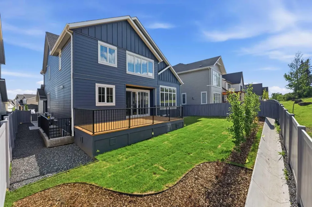 378 Bessborough Drive SW Calgary AB T3E 8H5