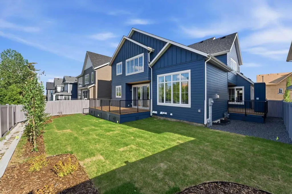 378 Bessborough Drive SW Calgary AB T3E 8H5