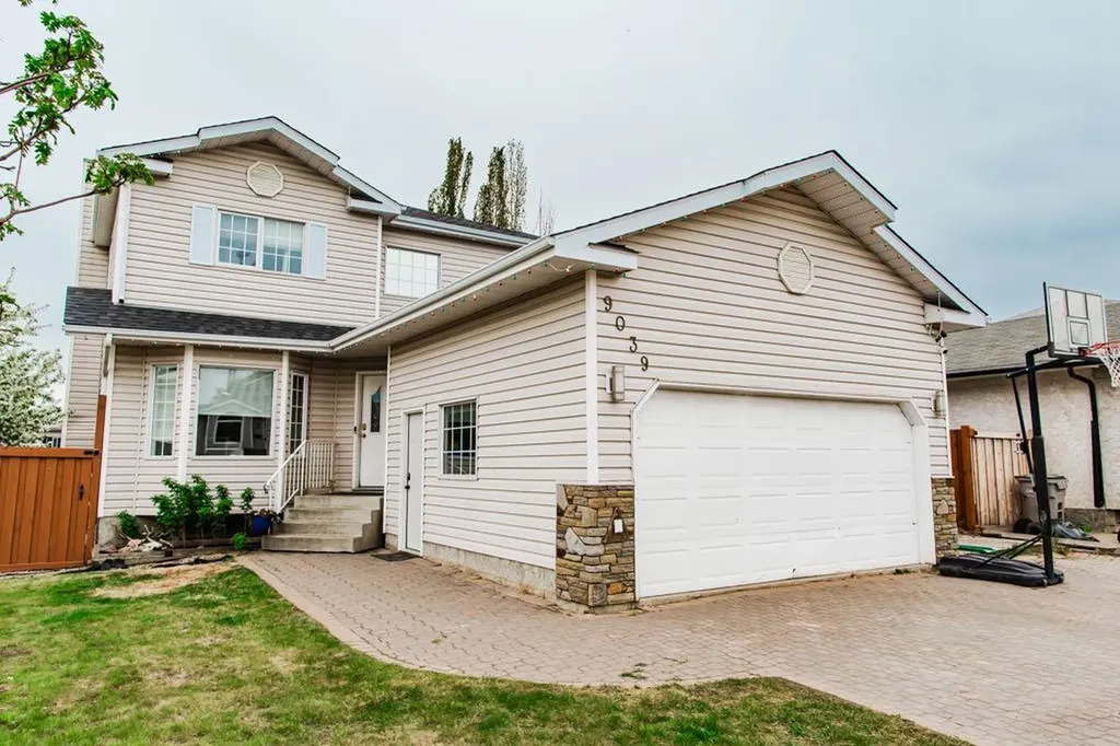 9039 106 Avenue Grande Prairie AB T8X 1H8