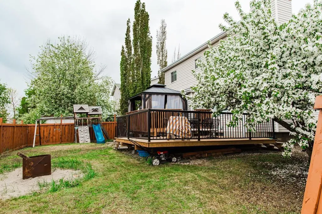9039 106 Avenue Grande Prairie AB T8X 1H8