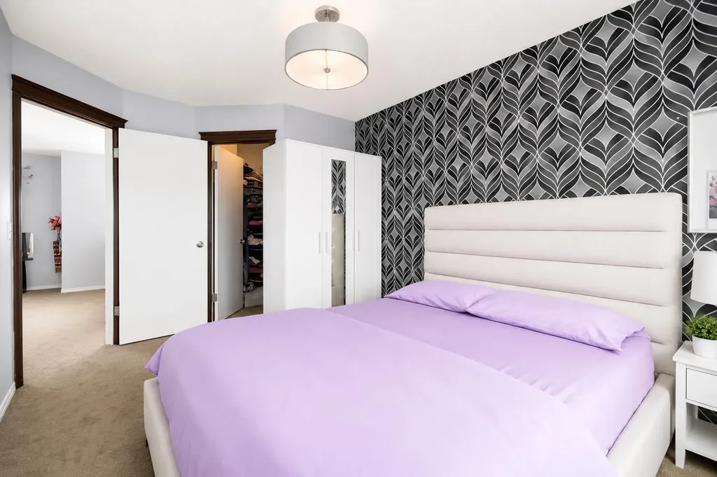 168 Prestwick Heights SE Calgary AB T2Z 4H9