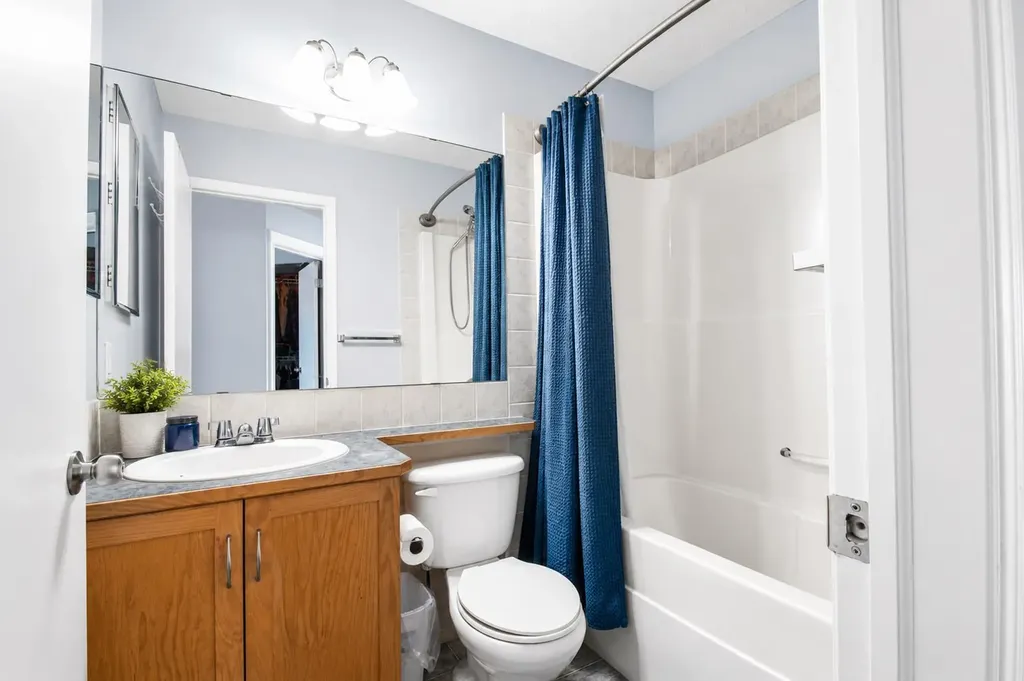 168 Prestwick Heights SE Calgary AB T2Z 4H9