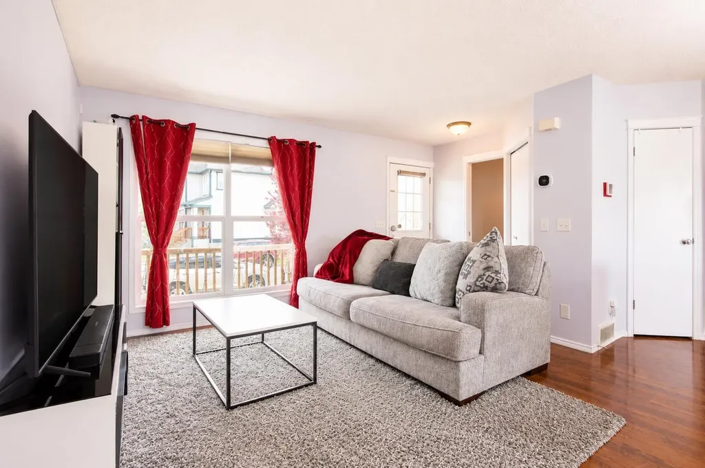 168 Prestwick Heights SE Calgary AB T2Z 4H9