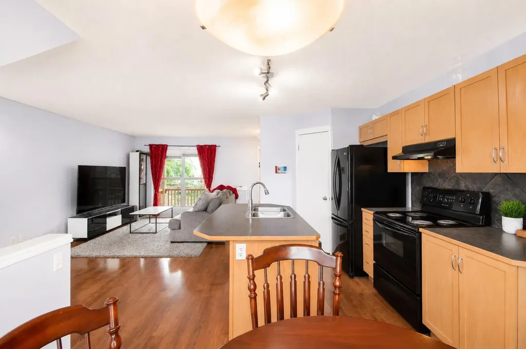 168 Prestwick Heights SE Calgary AB T2Z 4H9