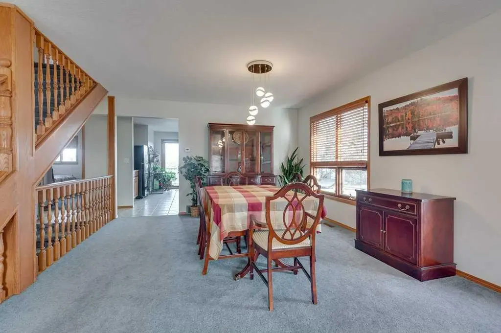 4804 44 Street Innisfail AB T4G 1M7
