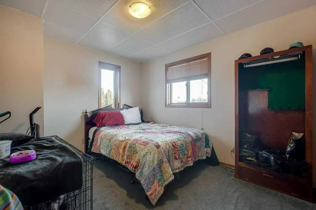 4804 44 Street Innisfail AB T4G 1M7