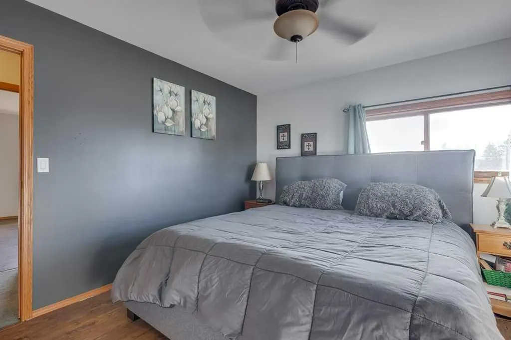4804 44 Street Innisfail AB T4G 1M7