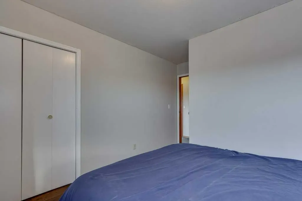 4804 44 Street Innisfail AB T4G 1M7