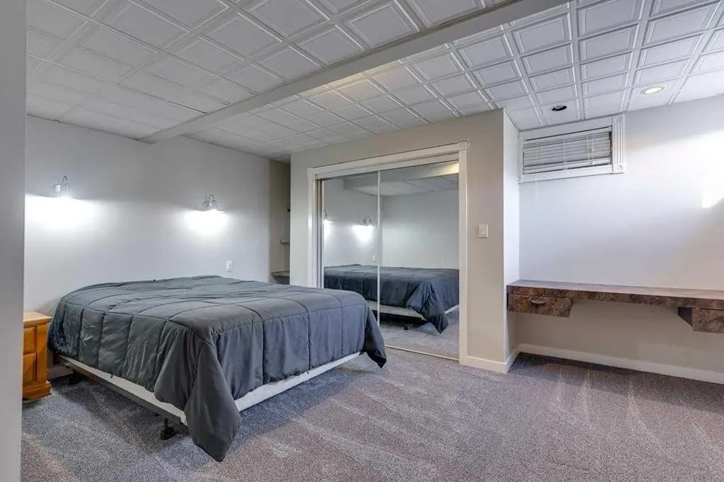 4804 44 Street Innisfail AB T4G 1M7
