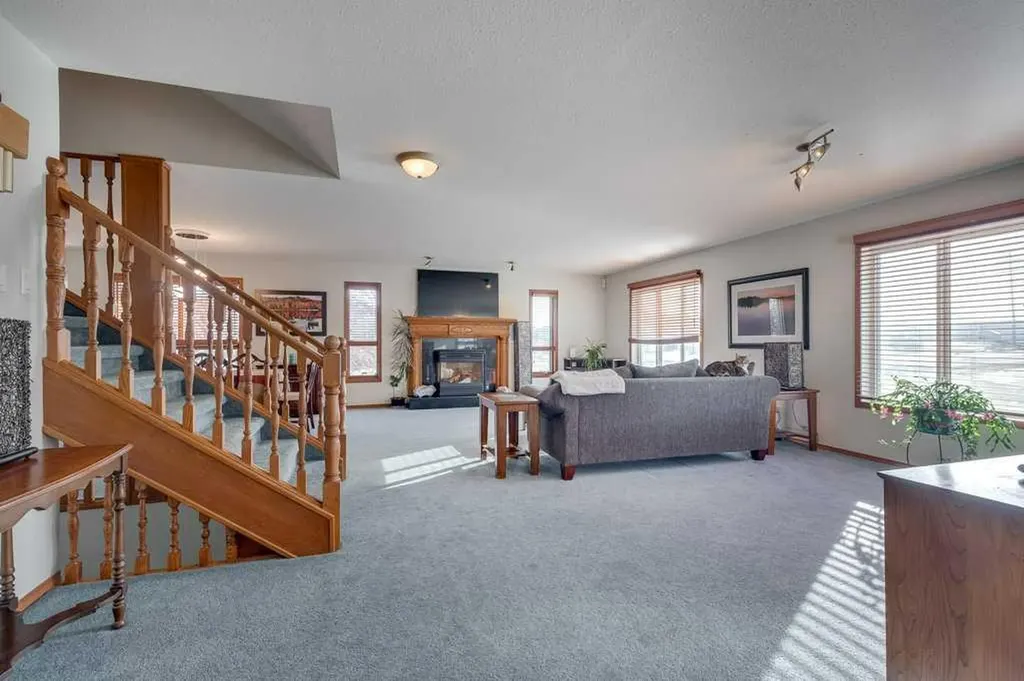 4804 44 Street Innisfail AB T4G 1M7