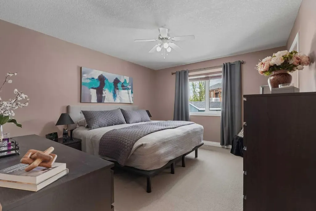 15 Mt Rundle Place W Lethbridge AB T1K 7B5