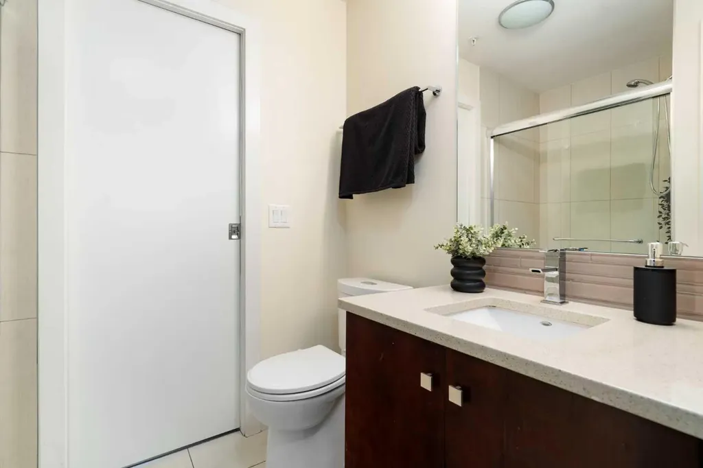 1720 10 Street SW Calgary AB T2T 3E8