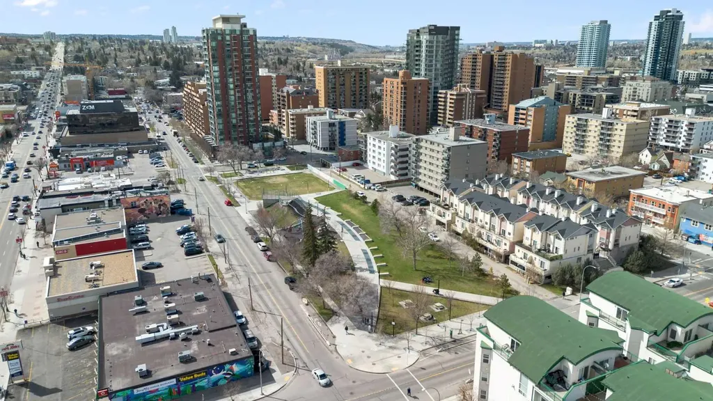 1720 10 Street SW Calgary AB T2T 3E8