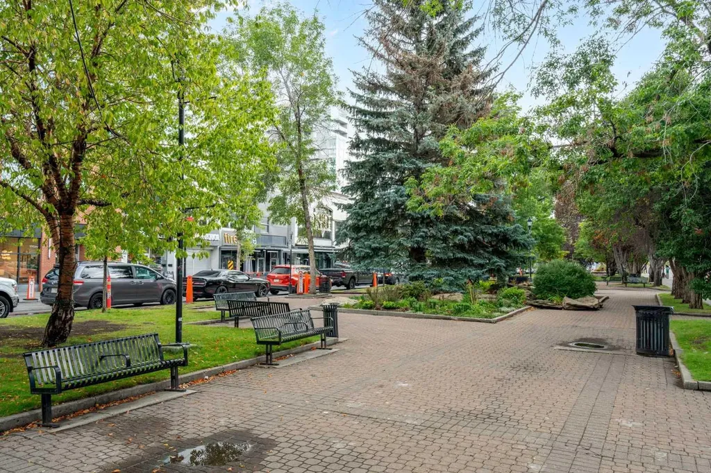 1720 10 Street SW Calgary AB T2T 3E8