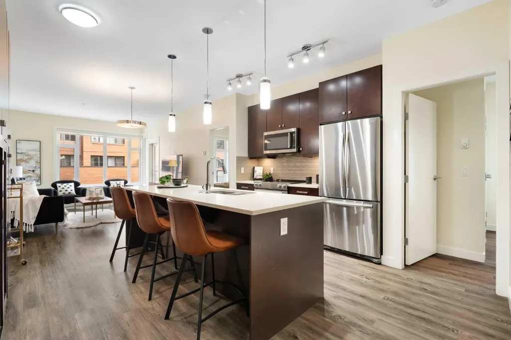 1720 10 Street SW Calgary AB T2T 3E8