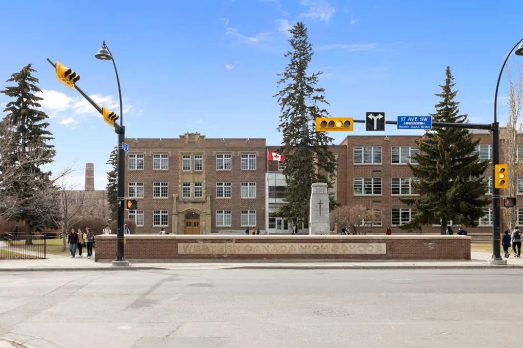 1720 10 Street SW Calgary AB T2T 3E8