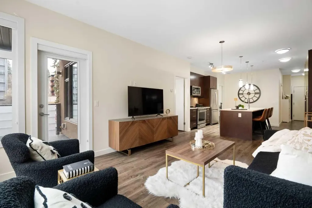 1720 10 Street SW Calgary AB T2T 3E8