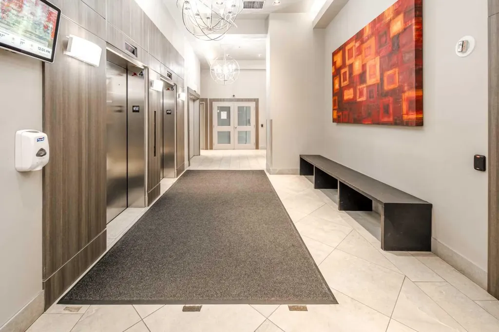1121 6 Avenue SW Calgary AB T2P5J4
