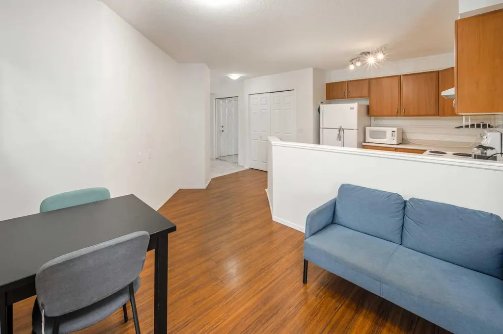 1121 6 Avenue SW Calgary AB T2P5J4