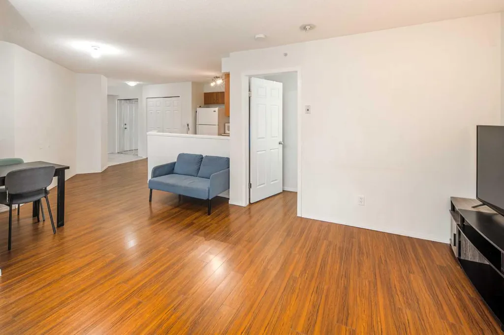 1121 6 Avenue SW Calgary AB T2P5J4