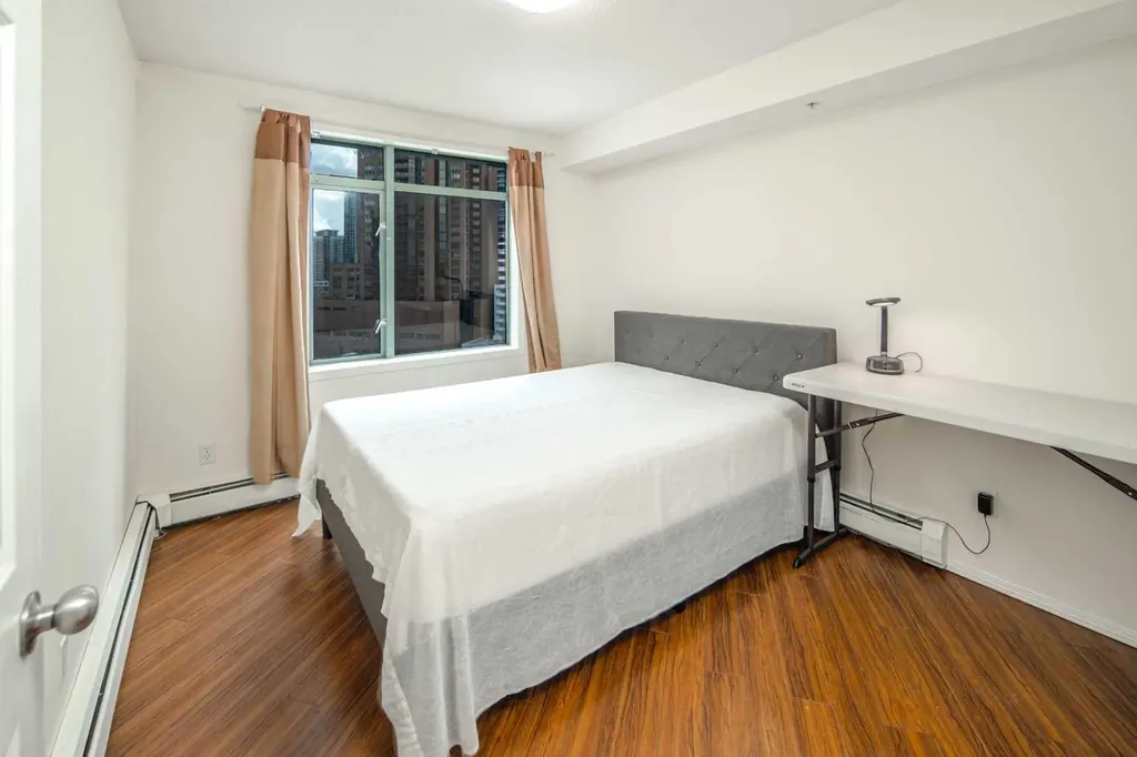 1121 6 Avenue SW Calgary AB T2P5J4