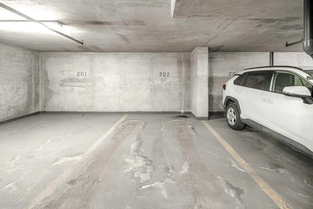 1121 6 Avenue SW Calgary AB T2P5J4