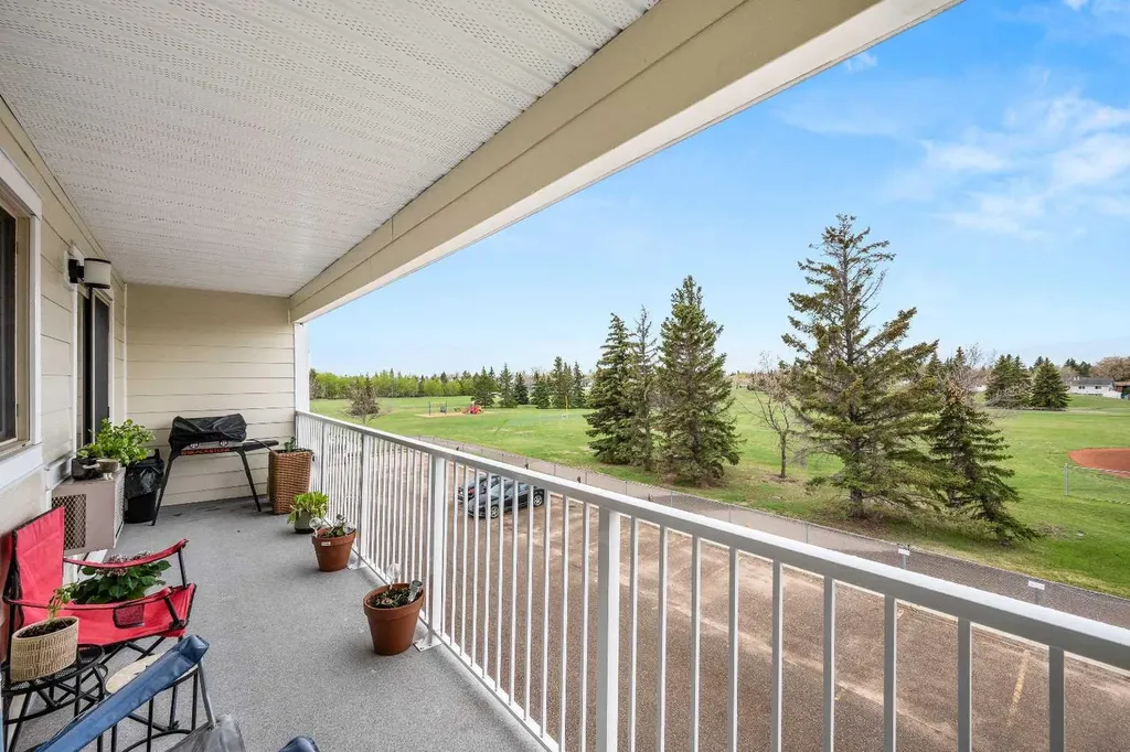 3002 56 Avenue Lloydminster AB T9V 1Z7