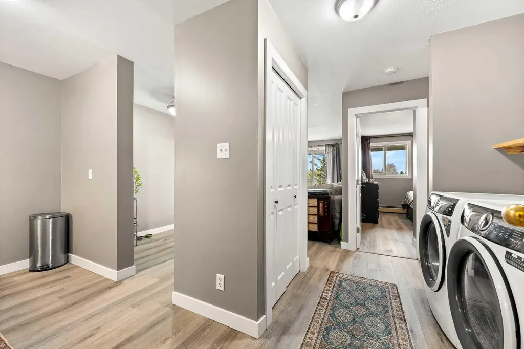 3002 56 Avenue Lloydminster AB T9V 1Z7