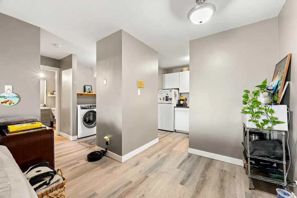 3002 56 Avenue Lloydminster AB T9V 1Z7