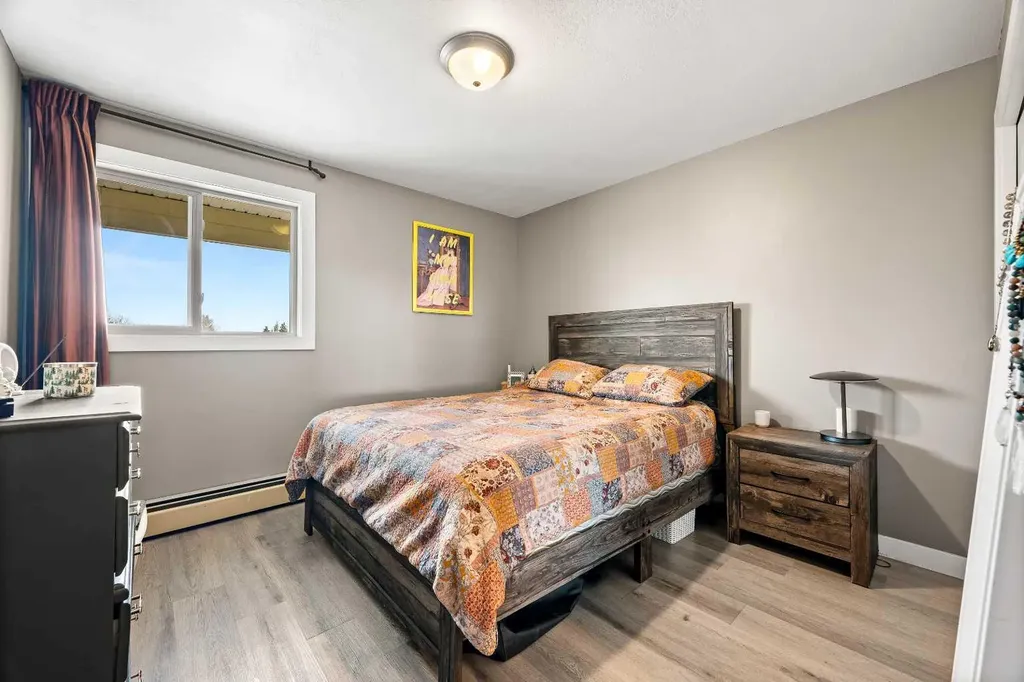 3002 56 Avenue Lloydminster AB T9V 1Z7