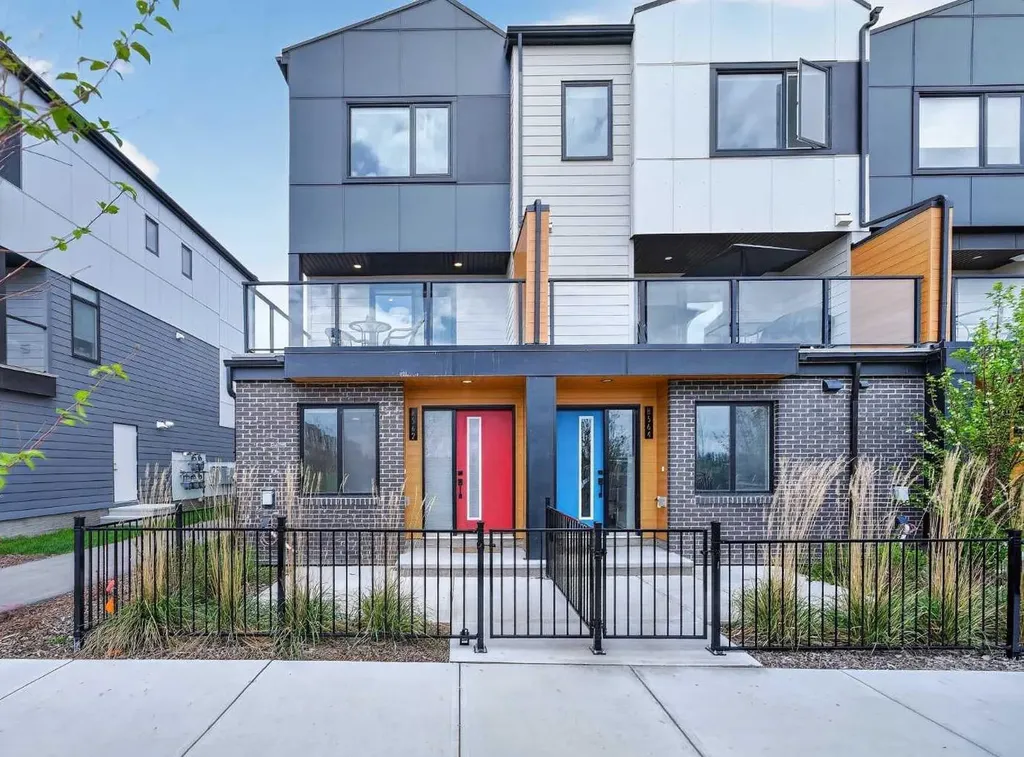 8562 19 Avenue SE Calgary AB T2A 0M8