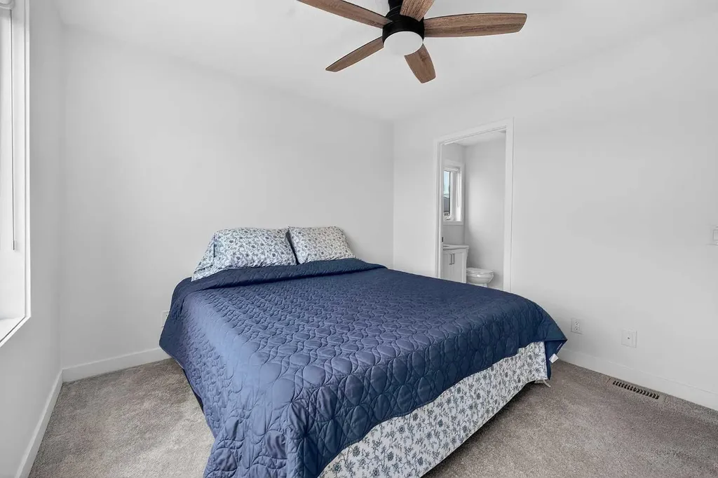 8562 19 Avenue SE Calgary AB T2A 0M8
