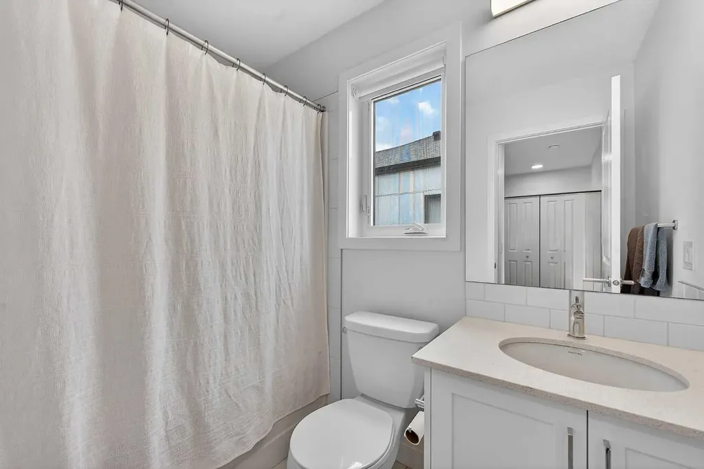 8562 19 Avenue SE Calgary AB T2A 0M8