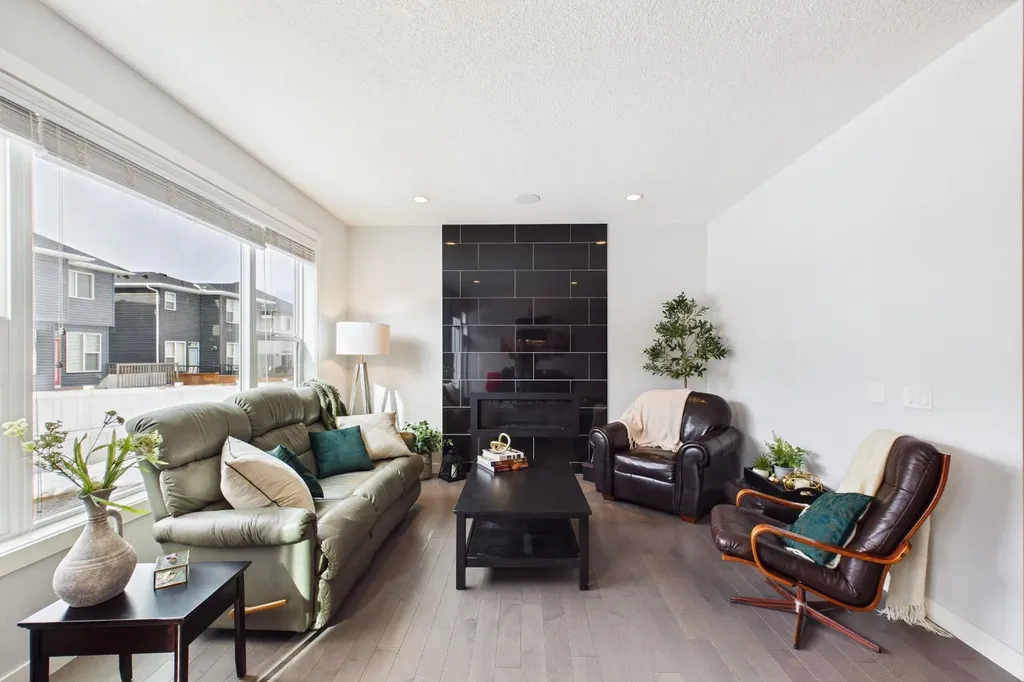 29 Evansglen Place NW Calgary AB T3P 0P5