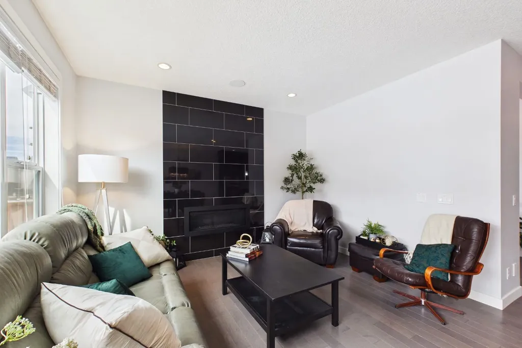 29 Evansglen Place NW Calgary AB T3P 0P5