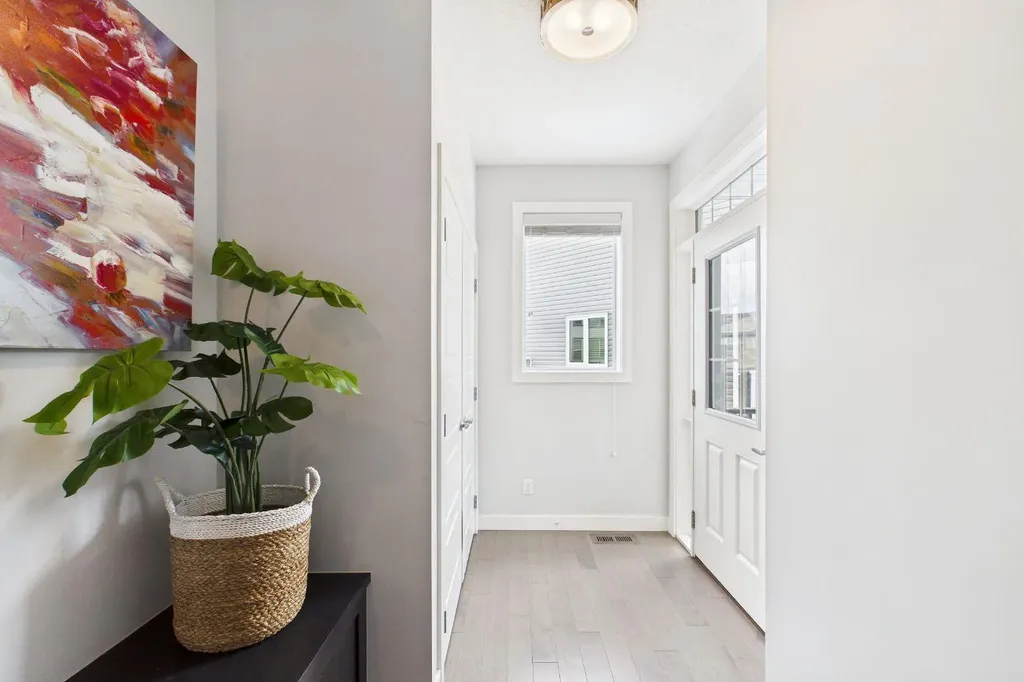 29 Evansglen Place NW Calgary AB T3P 0P5