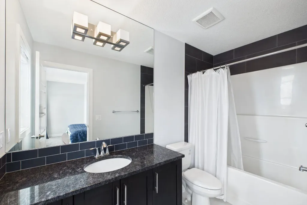 29 Evansglen Place NW Calgary AB T3P 0P5