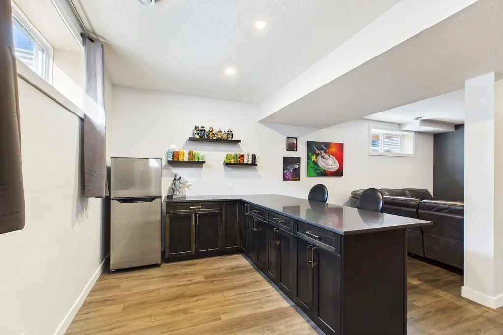 29 Evansglen Place NW Calgary AB T3P 0P5