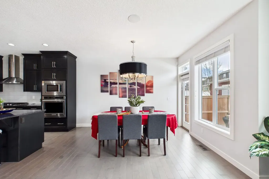 29 Evansglen Place NW Calgary AB T3P 0P5