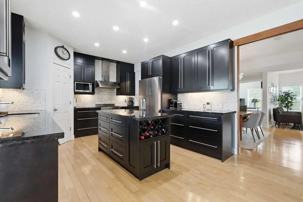 130 Garrison Square SW Calgary AB T2T 6B2