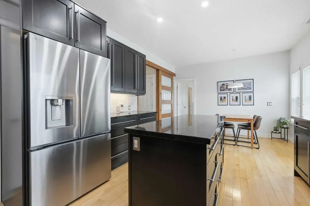 130 Garrison Square SW Calgary AB T2T 6B2