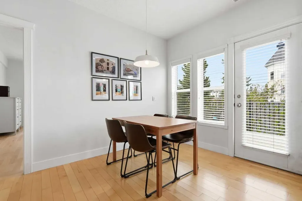130 Garrison Square SW Calgary AB T2T 6B2