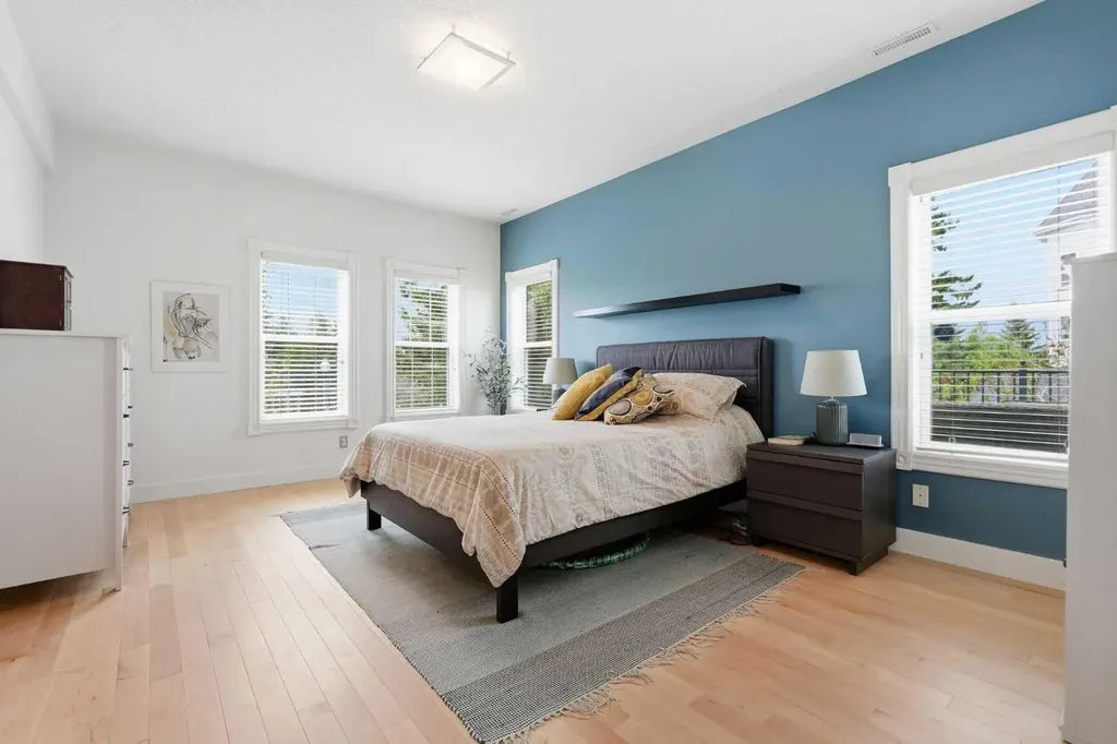 130 Garrison Square SW Calgary AB T2T 6B2