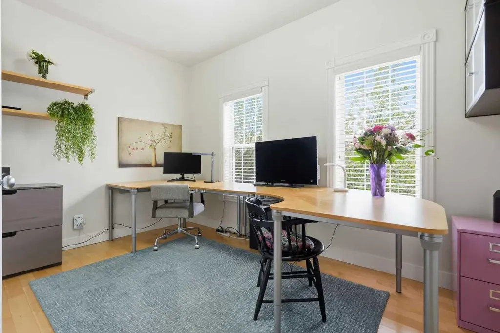 130 Garrison Square SW Calgary AB T2T 6B2